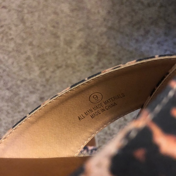 Women’s leopard slide sandals - Picture 4 of 4